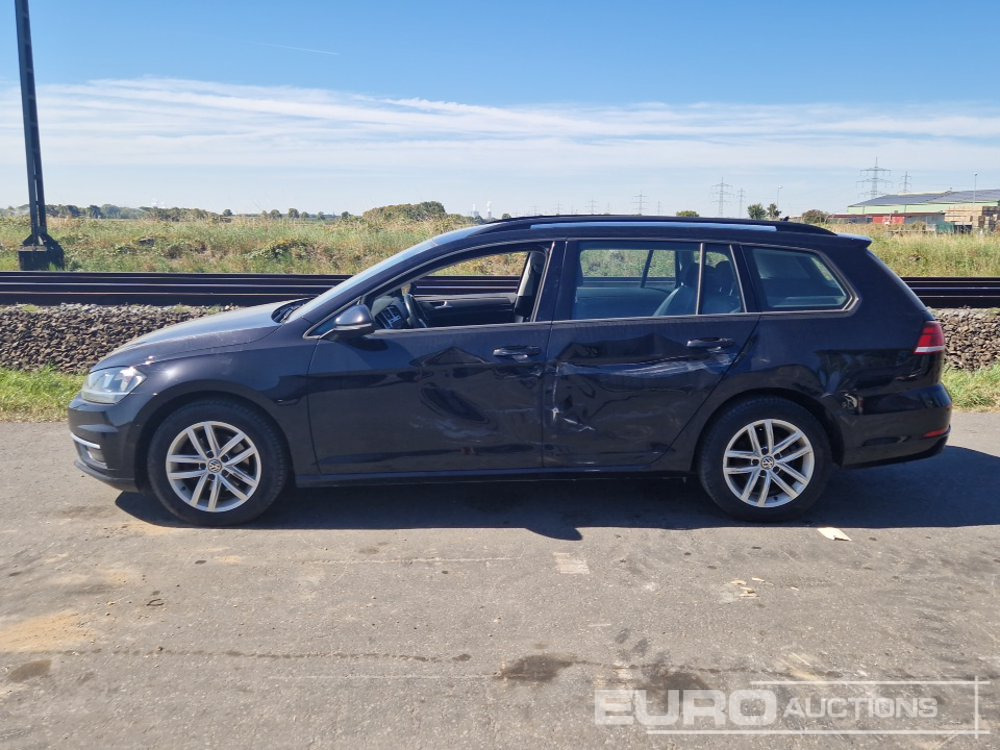 Volkswagen Golf - Autó: 2 kép. Volkswagen Golf - Autó: 2 kép.