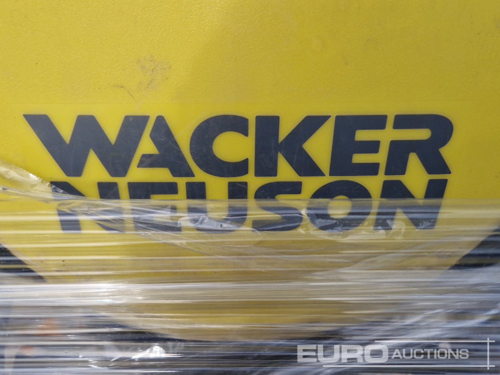 Aszfaltozó gép Wacker Neuson CRT36: 14 kép.