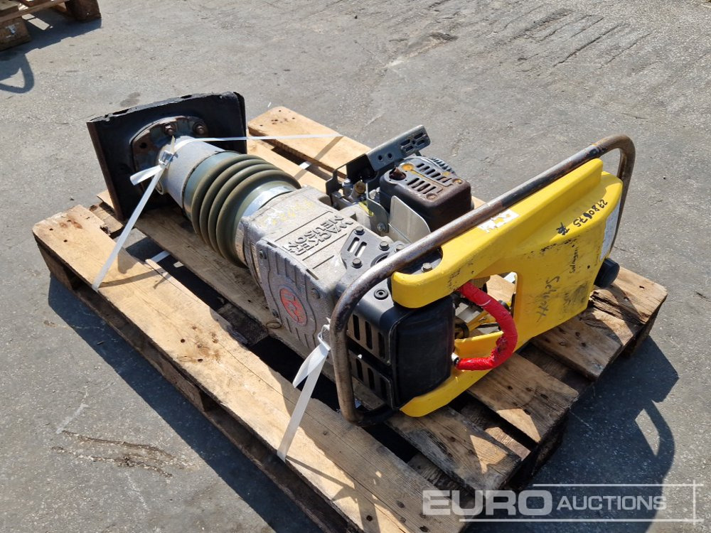 Wacker Neuson Compaction Rammer - Aszfaltozó gép: 4 kép. Wacker Neuson Compaction Rammer - Aszfaltozó gép: 4 kép.