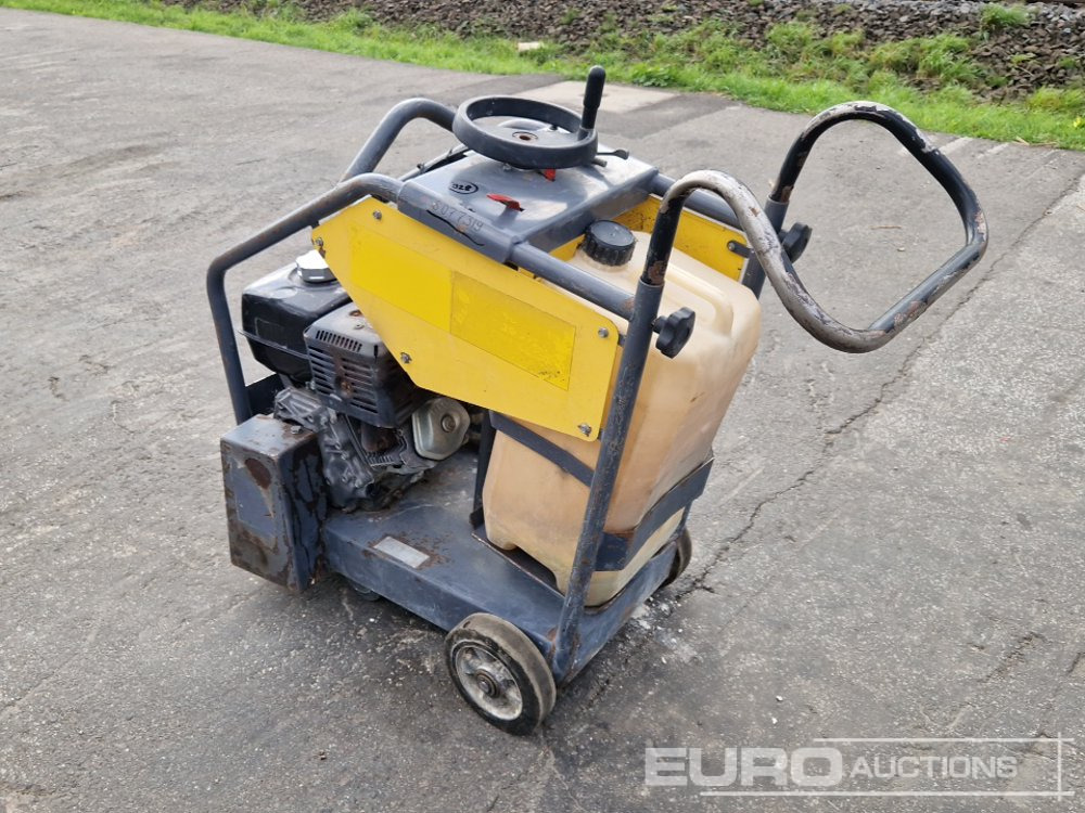 Walk Behind Asphalt Saw - Aszfaltozó gép: 2 kép. Walk Behind Asphalt Saw - Aszfaltozó gép: 2 kép.