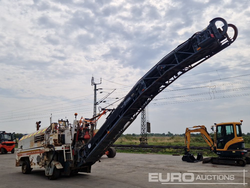 Wirtgen W1000 - Aszfaltmaró: 3 kép. Wirtgen W1000 - Aszfaltmaró: 3 kép.