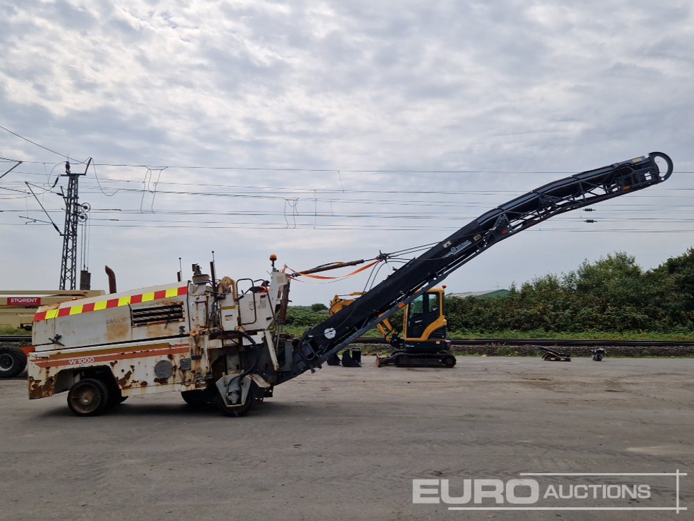 Wirtgen W1000 - Aszfaltmaró: 2 kép. Wirtgen W1000 - Aszfaltmaró: 2 kép.