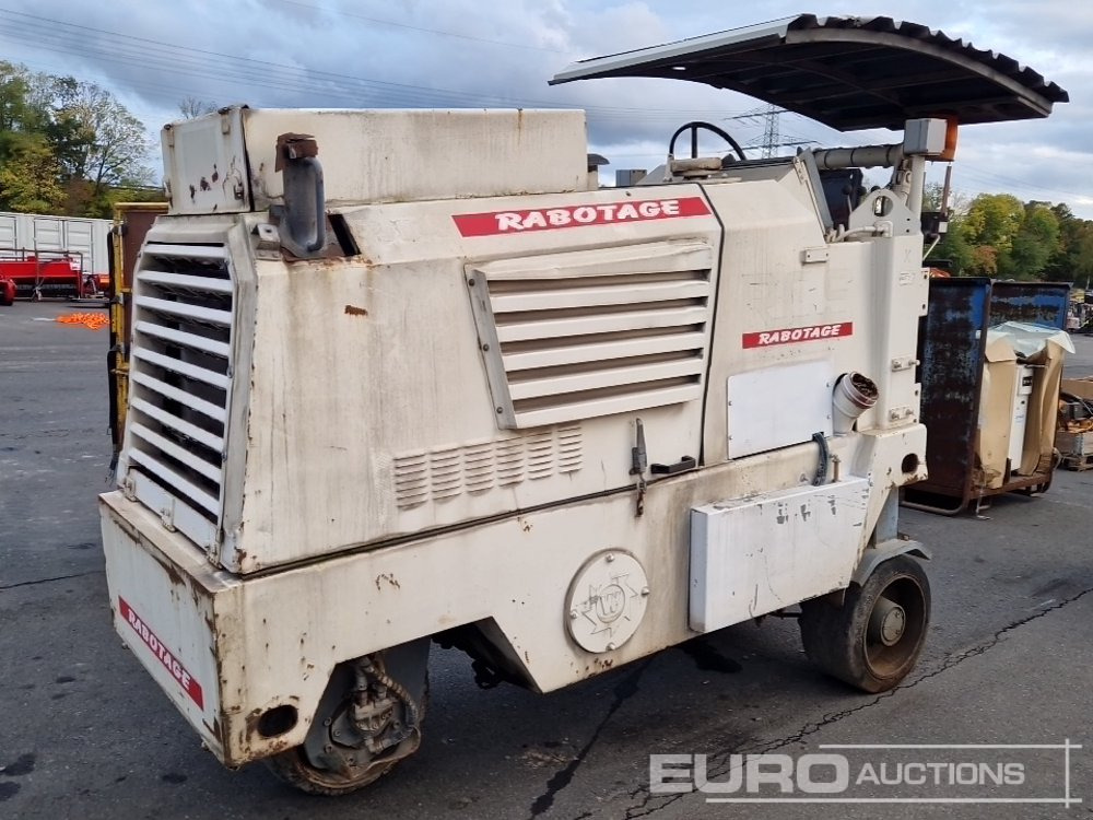 Wirtgen W500 - Aszfaltmaró: 1 kép. Wirtgen W500 - Aszfaltmaró: 1 kép.