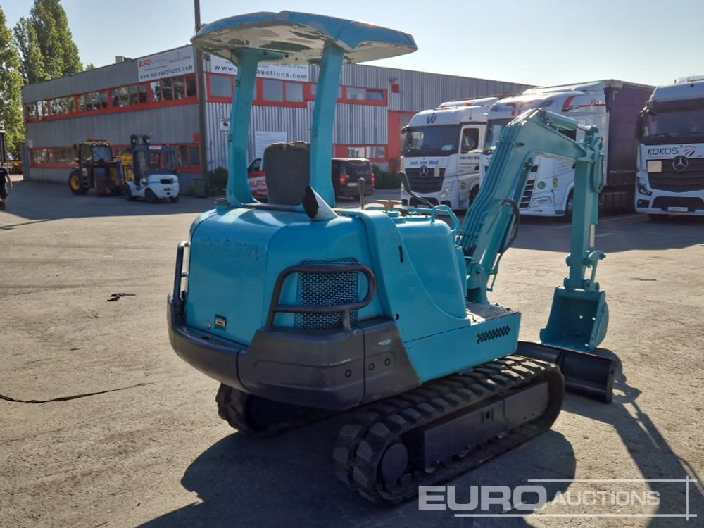 Yanmar B25 - Minikotró: 5 kép. Yanmar B25 - Minikotró: 5 kép.