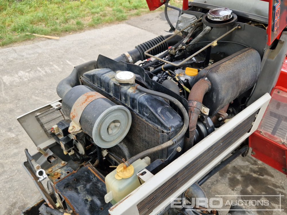 Kistraktor Yanmar F165D: 15 kép.