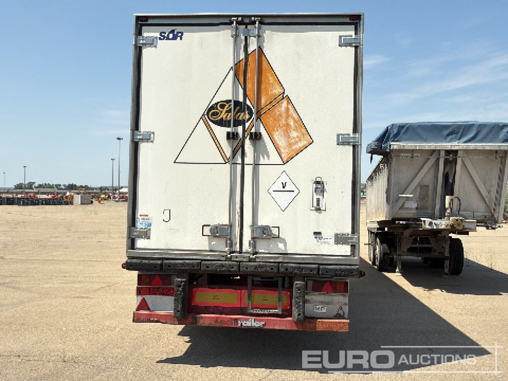 1998 Lecitrailer LTFR3E13 - Félpótkocsi dobozos: 5 kép. 1998 Lecitrailer LTFR3E13 - Félpótkocsi dobozos: 5 kép.