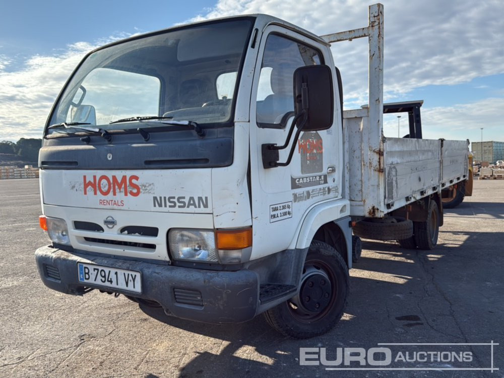 1999 Nissan Cabstar - Platós teherautó: 1 kép. 1999 Nissan Cabstar - Platós teherautó: 1 kép.
