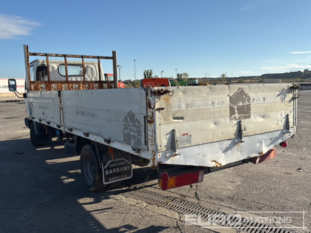 1999 Nissan Cabstar - Platós teherautó: 3 kép. 1999 Nissan Cabstar - Platós teherautó: 3 kép.