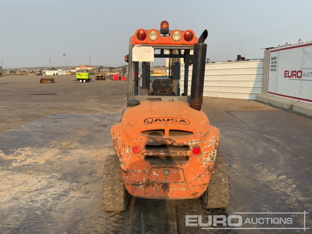 2002 Ausa CH200 X4 - Terepjáró képességű targoncá: 4 kép. 2002 Ausa CH200 X4 - Terepjáró képességű targoncá: 4 kép.