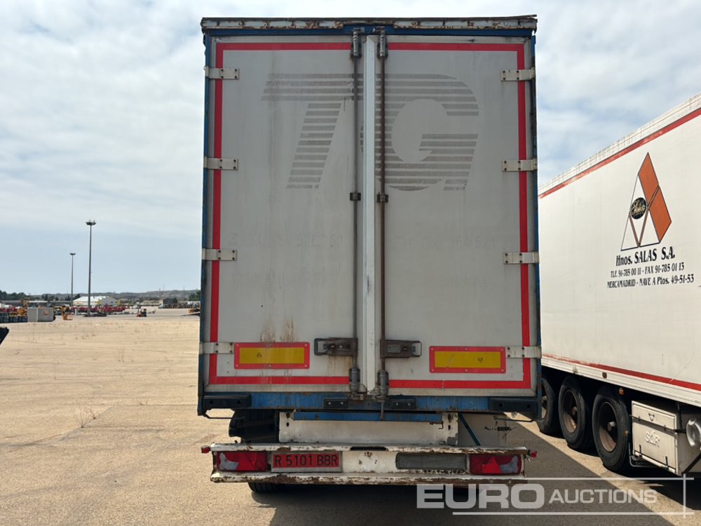 2004 Leciñena AR-13600 - Ponyvás félpótkocsi: 4 kép. 2004 Leciñena AR-13600 - Ponyvás félpótkocsi: 4 kép.