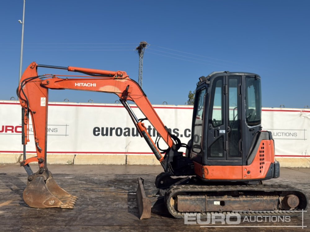 2005 Hitachi ZX50U-2 - Minikotró: 2 kép. 2005 Hitachi ZX50U-2 - Minikotró: 2 kép.