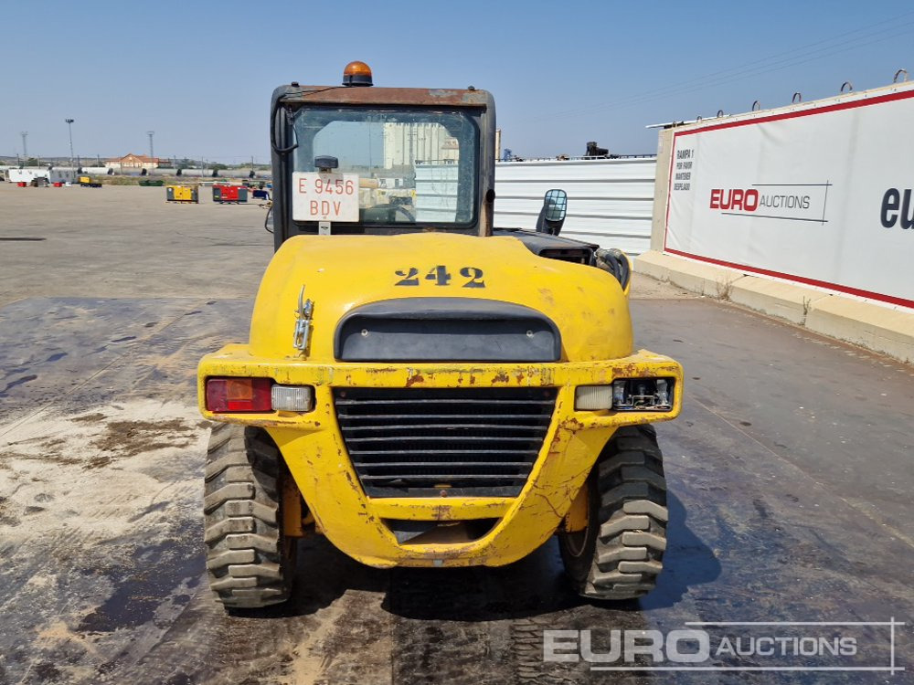 2007 JCB 520-40 - Teleszkópos rakodó: 4 kép. 2007 JCB 520-40 - Teleszkópos rakodó: 4 kép.