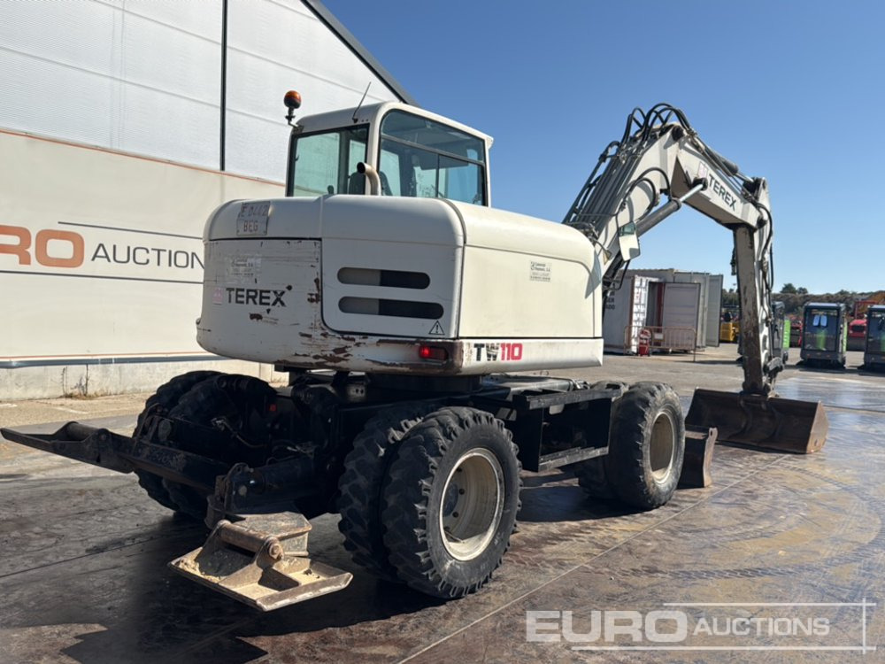 2008 Terex TW110 - Gumikerekes kotró: 1 kép. 2008 Terex TW110 - Gumikerekes kotró: 1 kép.