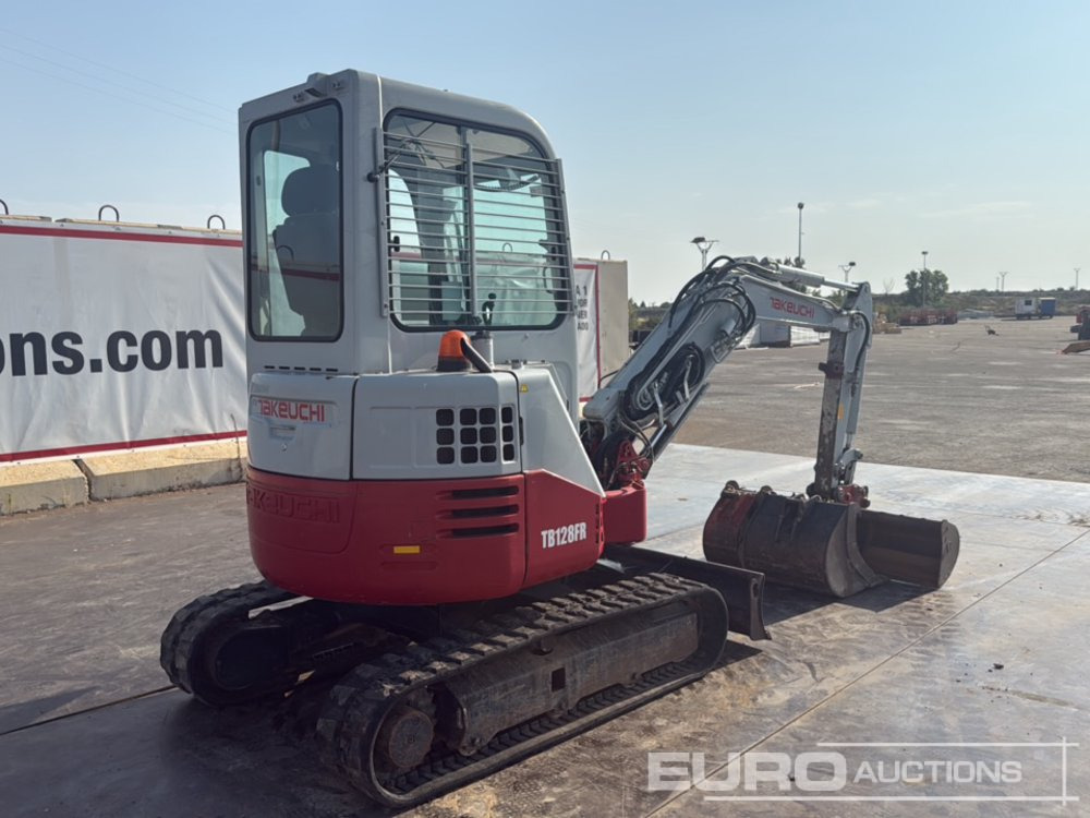 2010 Takeuchi TB128FR - Minikotró: 5 kép. 2010 Takeuchi TB128FR - Minikotró: 5 kép.