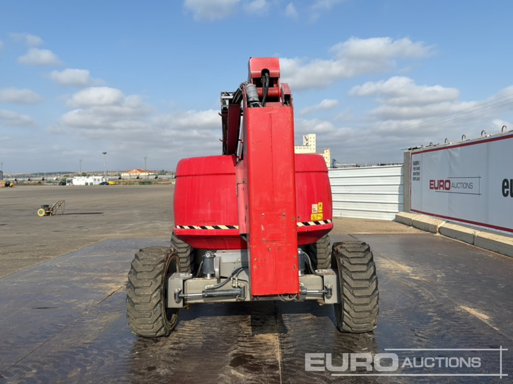 2011 JLG 600 AJ - Emelő: 4 kép. 2011 JLG 600 AJ - Emelő: 4 kép.