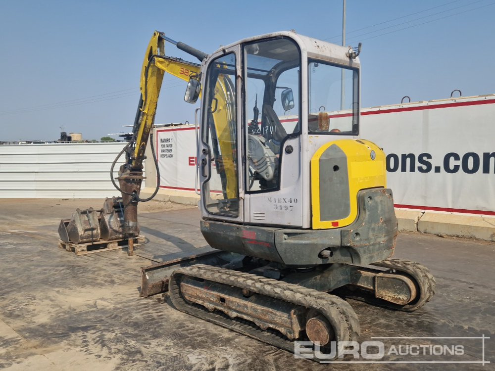2011 Wacker Neuson 38Z3 - Minikotró: 3 kép. 2011 Wacker Neuson 38Z3 - Minikotró: 3 kép.