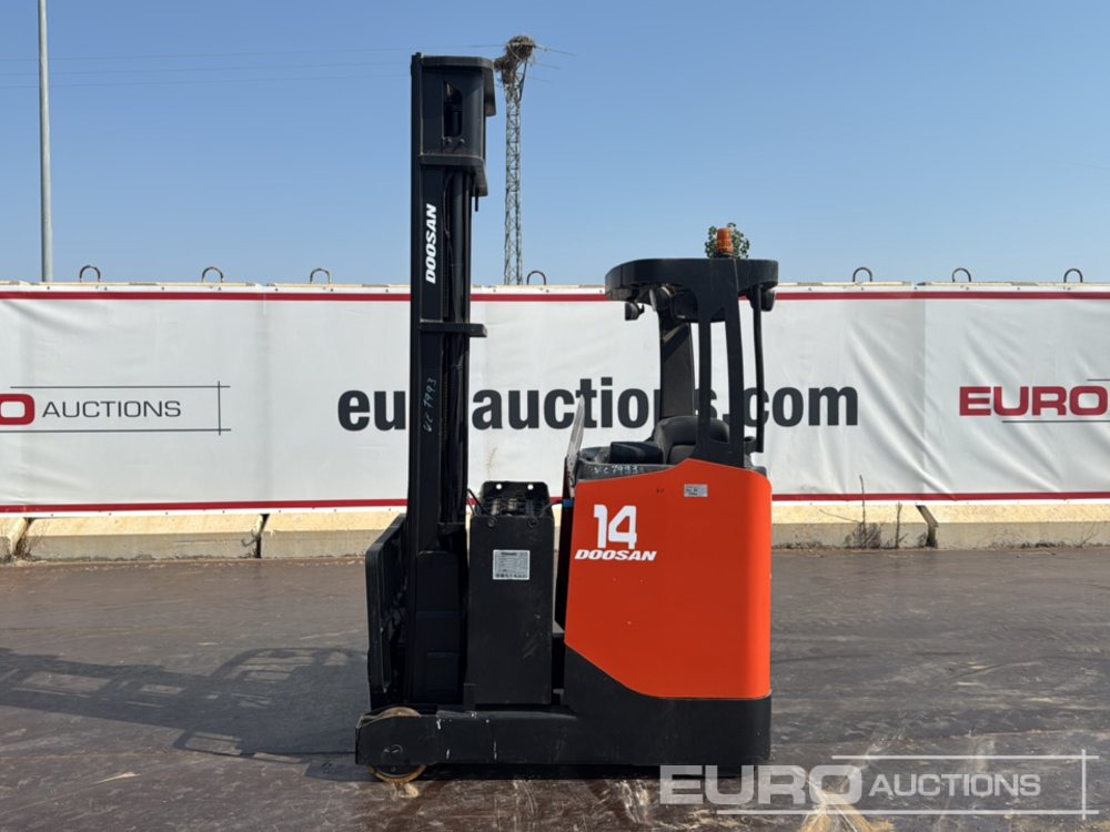 2012 Doosan BR14JW-7 - Villás targonca: 2 kép. 2012 Doosan BR14JW-7 - Villás targonca: 2 kép.