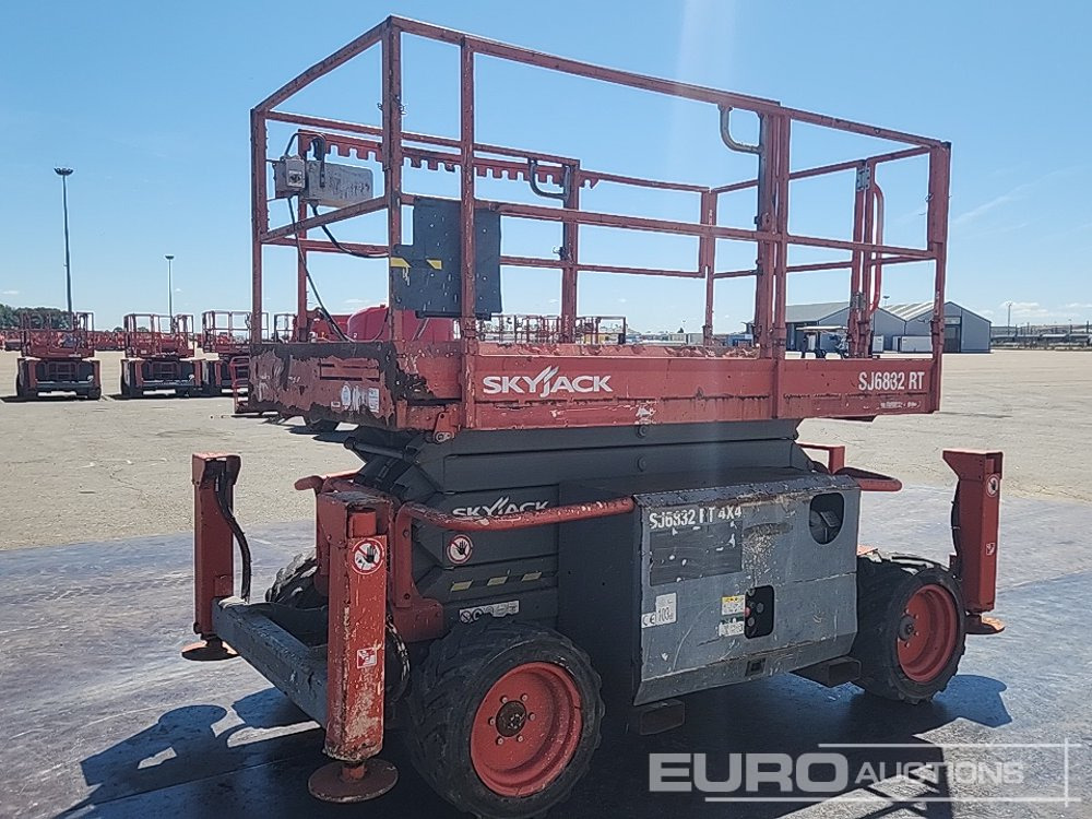 2015 SkyJack SJ6832RT - Emelő: 5 kép. 2015 SkyJack SJ6832RT - Emelő: 5 kép.