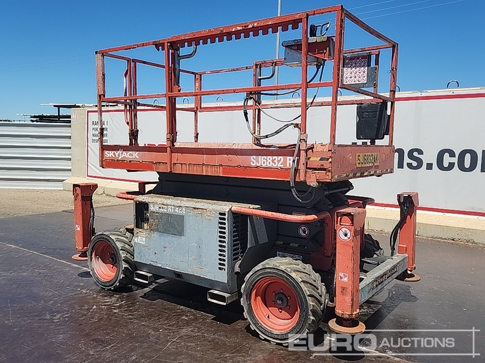 2015 SkyJack SJ6832RT - Emelő: 3 kép. 2015 SkyJack SJ6832RT - Emelő: 3 kép.