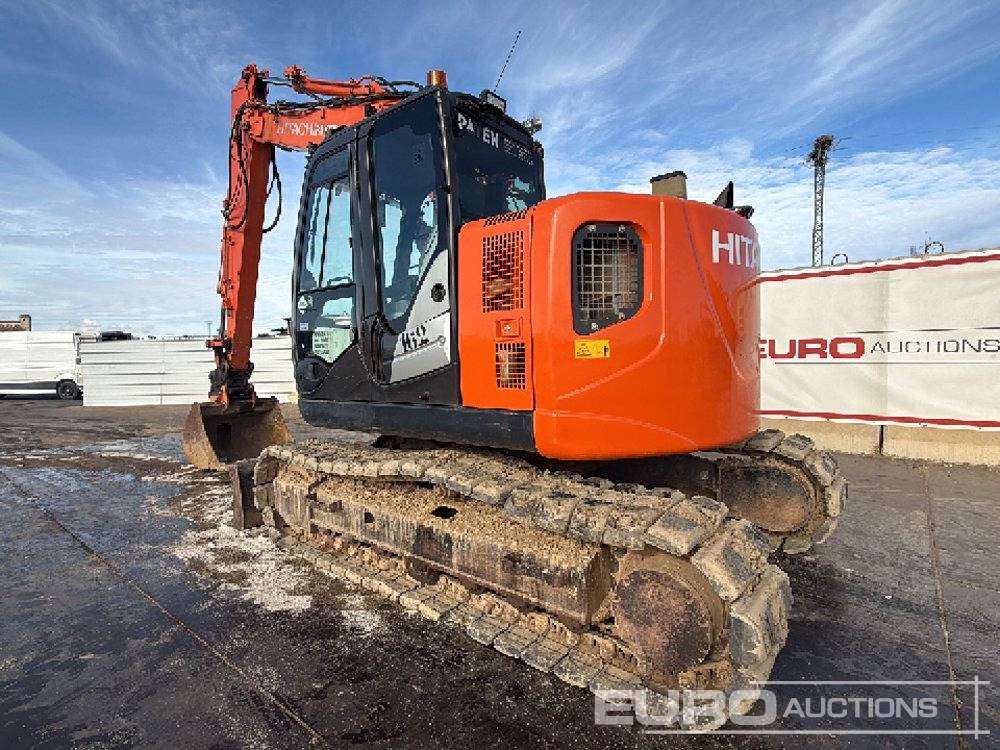 2016 Hitachi ZX135US-5B - Lánctalpas kotró: 3 kép. 2016 Hitachi ZX135US-5B - Lánctalpas kotró: 3 kép.