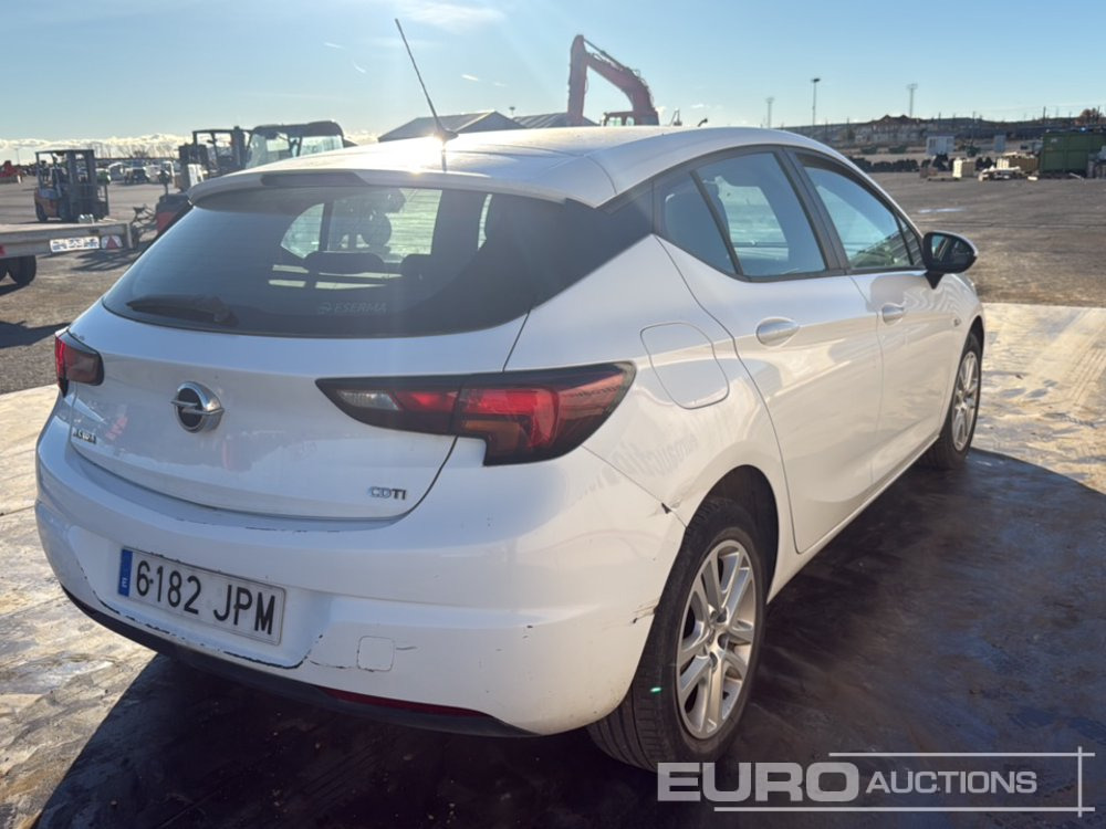 2016 Opel Astra - Autó: 5 kép. 2016 Opel Astra - Autó: 5 kép.