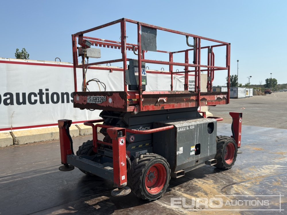 2016 SkyJack SJ6832RT - Emelő: 1 kép. 2016 SkyJack SJ6832RT - Emelő: 1 kép.