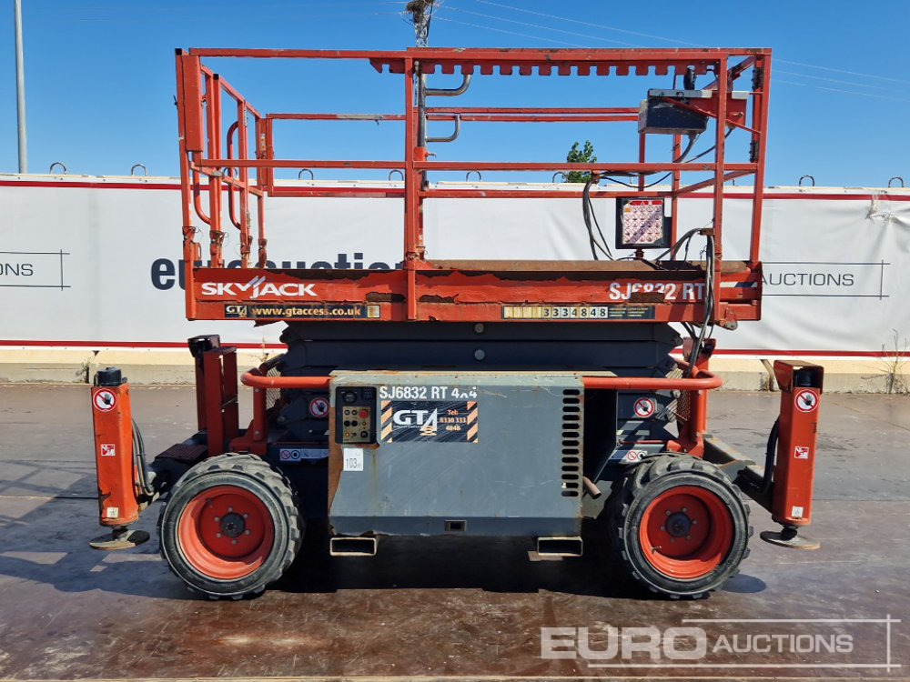 2017 SkyJack SJ6832RT - Emelő: 2 kép. 2017 SkyJack SJ6832RT - Emelő: 2 kép.