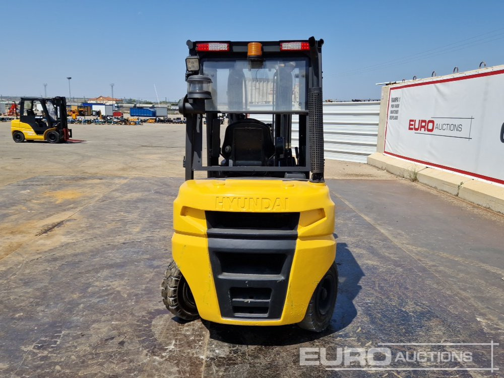 2018 Hyundai 25D-9 - Villás targonca: 4 kép. 2018 Hyundai 25D-9 - Villás targonca: 4 kép.