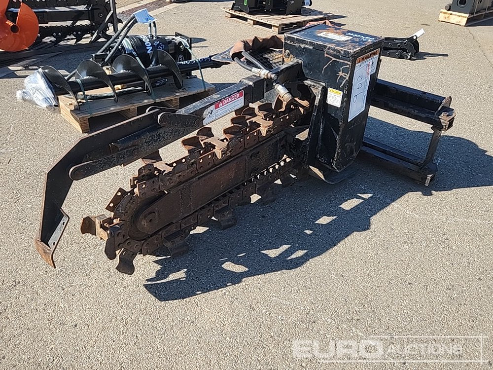 Trencher to suit JCB / Zanjadora para JCB - Adapterek - Építőipari gépek: 1 kép. Trencher to suit JCB / Zanjadora para JCB - Adapterek - Építőipari gépek: 1 kép.