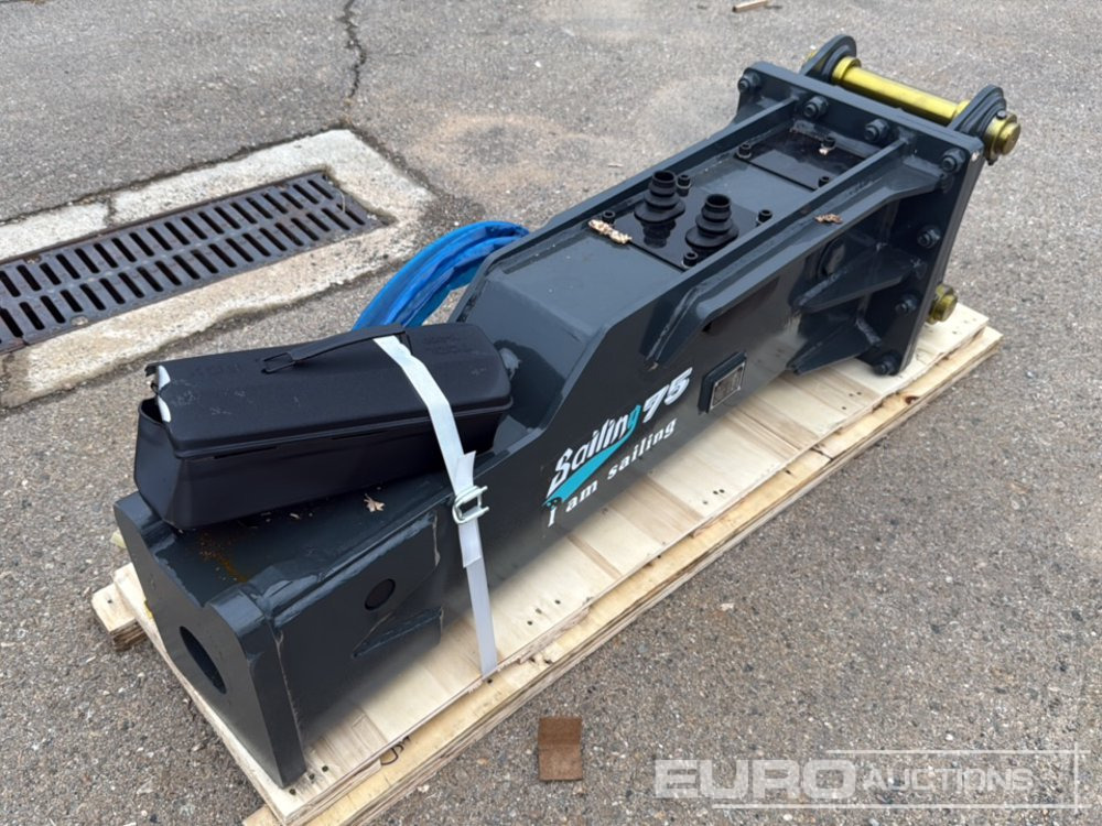 Unused Sailing 75 - Adapterek - Kotrógép: 3 kép. Unused Sailing 75 - Adapterek - Kotrógép: 3 kép.