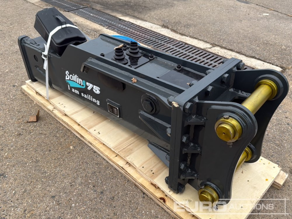 Unused Sailing 75 - Adapterek - Kotrógép: 4 kép. Unused Sailing 75 - Adapterek - Kotrógép: 4 kép.