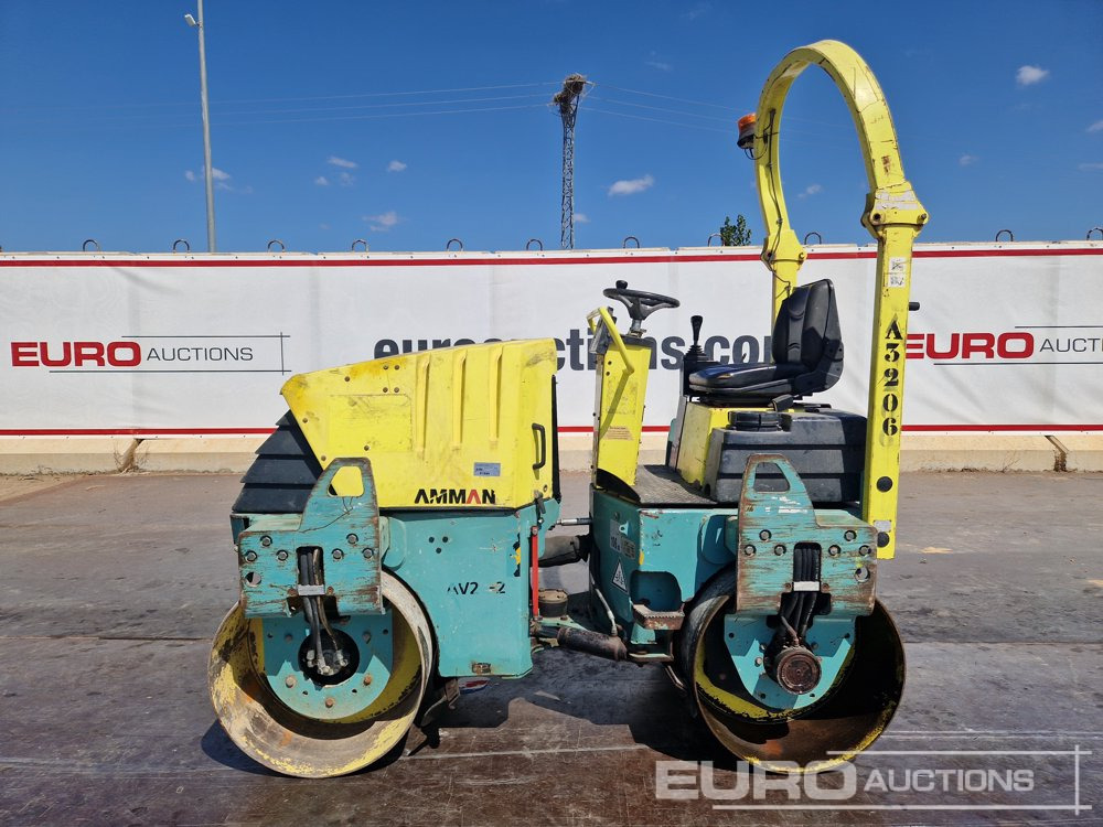 Ammann AV26 - Henger: 2 kép. Ammann AV26 - Henger: 2 kép.