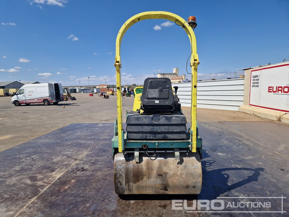 Ammann AV26 - Henger: 4 kép. Ammann AV26 - Henger: 4 kép.