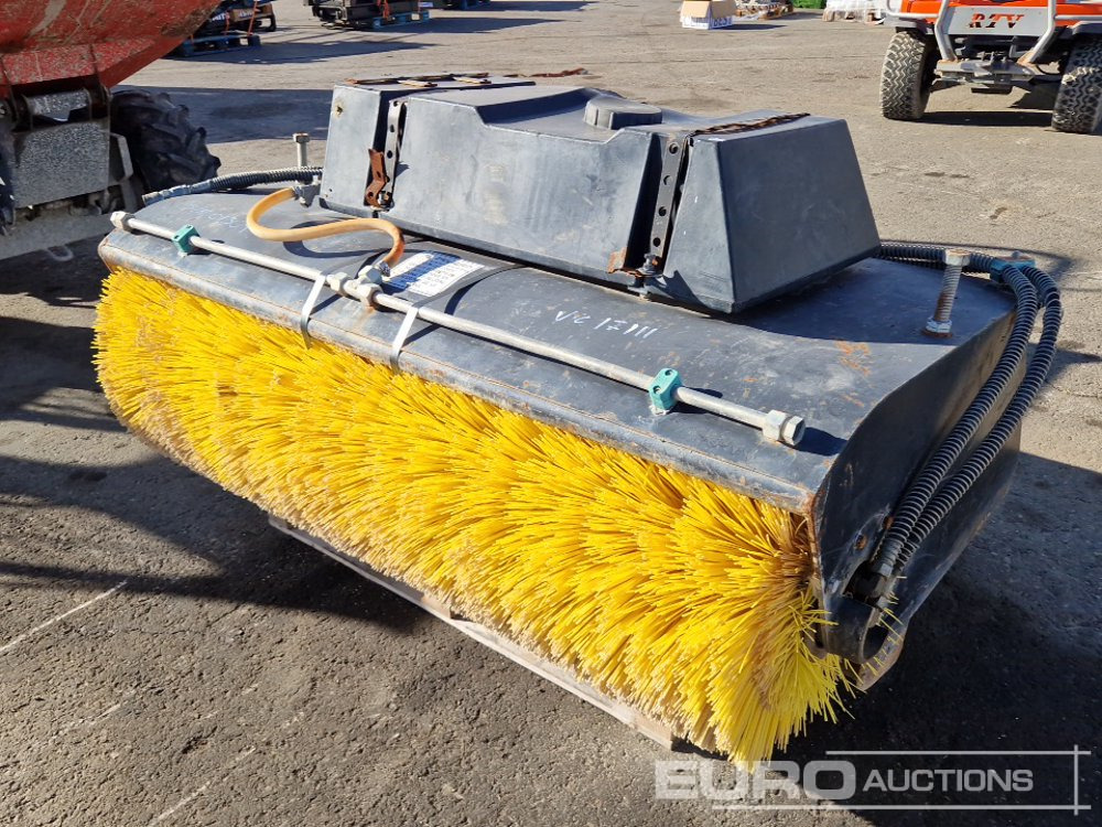 OPTIMAL Pulcra Sweeper - Anyagmozgató gép: 2 kép. OPTIMAL Pulcra Sweeper - Anyagmozgató gép: 2 kép.