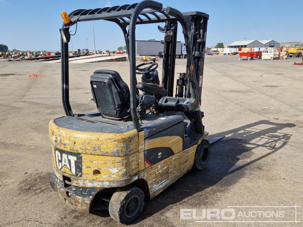 CAT EP20CN - Elektromos targonca: 5 kép. CAT EP20CN - Elektromos targonca: 5 kép.