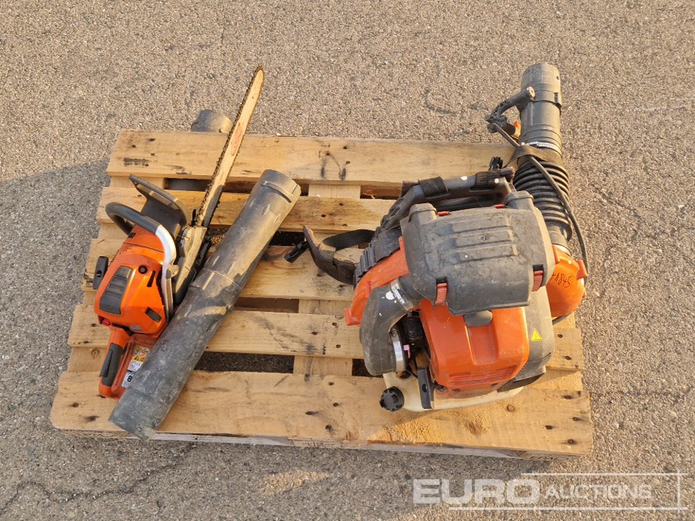 Husqvarna 562XP Gasoline Chainsaw, 580BTS Backpack Leaf Blower - Építőipari berendezések: 5 kép. Husqvarna 562XP Gasoline Chainsaw, 580BTS Backpack Leaf Blower - Építőipari berendezések: 5 kép.