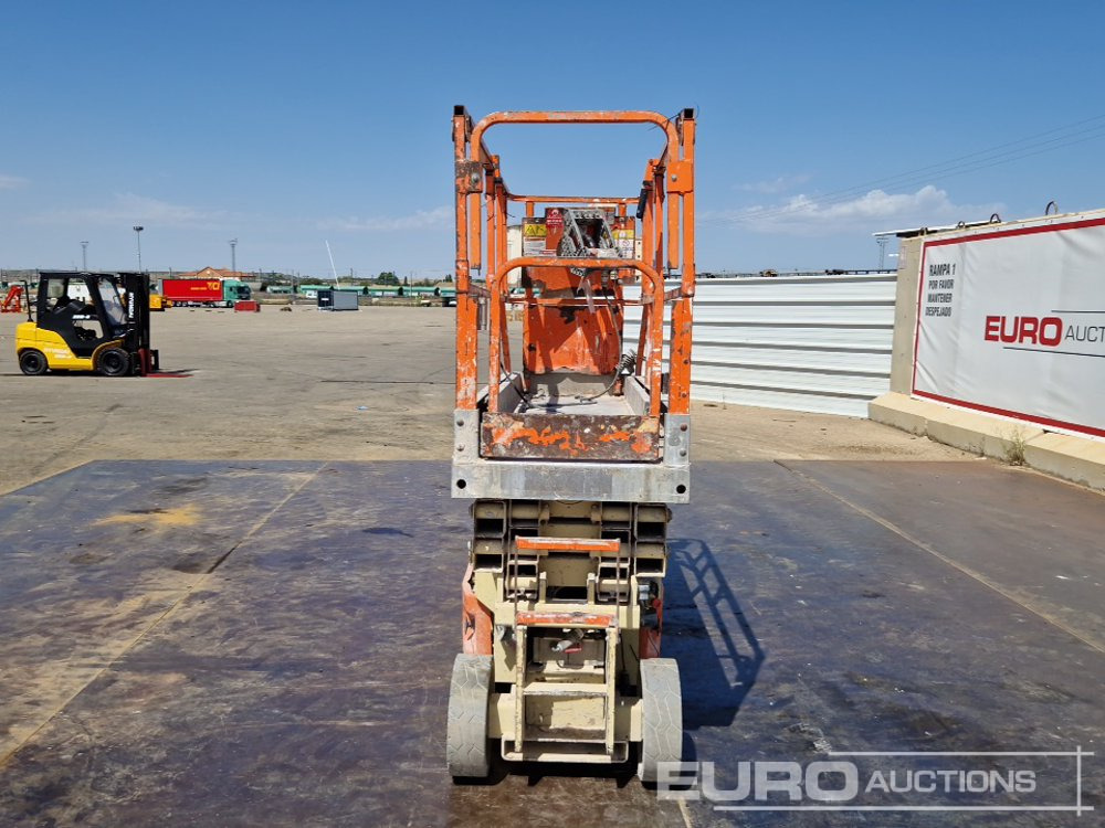 JLG 2030ES - Emelő: 4 kép. JLG 2030ES - Emelő: 4 kép.
