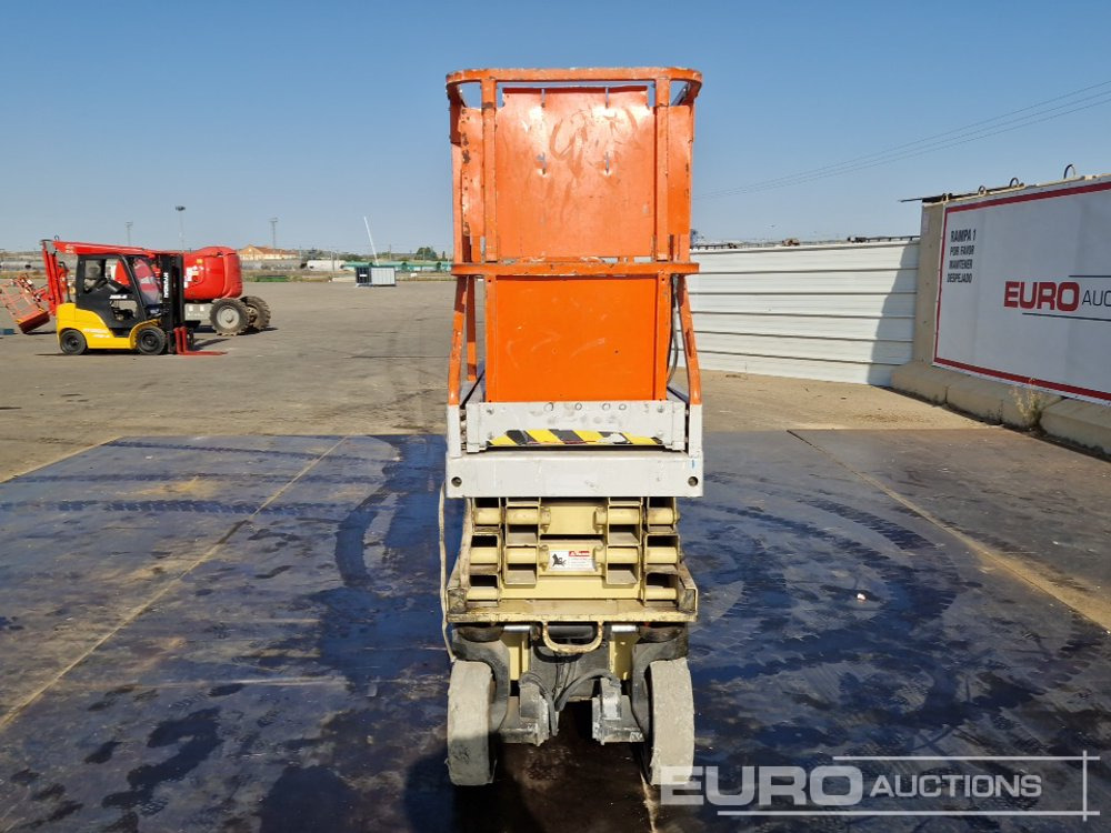 JLG 2030ES - Emelő: 4 kép. JLG 2030ES - Emelő: 4 kép.
