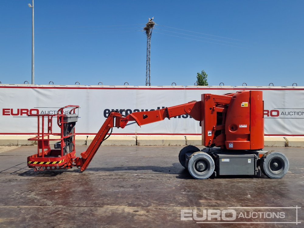 JLG E300AJP - Emelő: 2 kép. JLG E300AJP - Emelő: 2 kép.