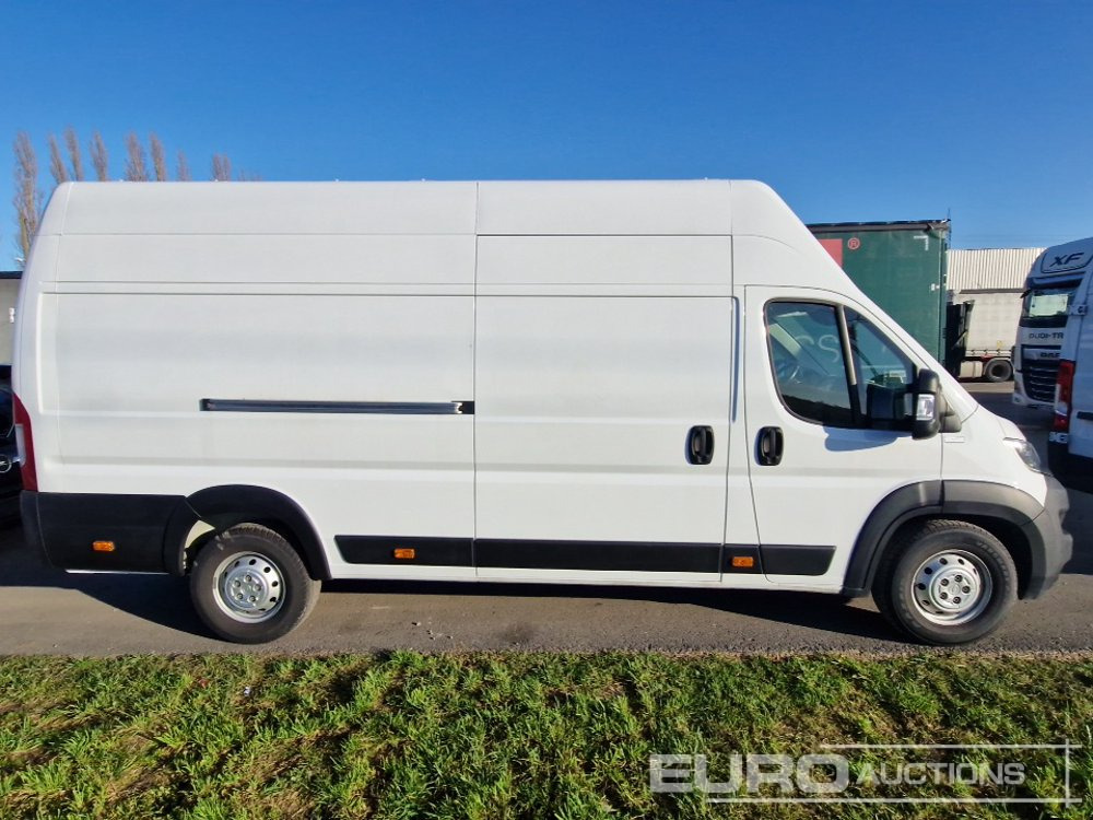 Kisteherautó 2024 Opel Movano: 6 kép.