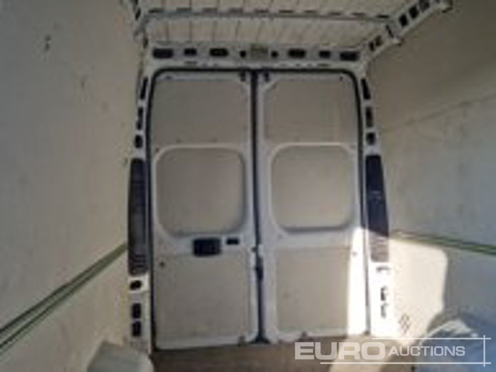 Kisteherautó 2024 Opel Movano: 16 kép.