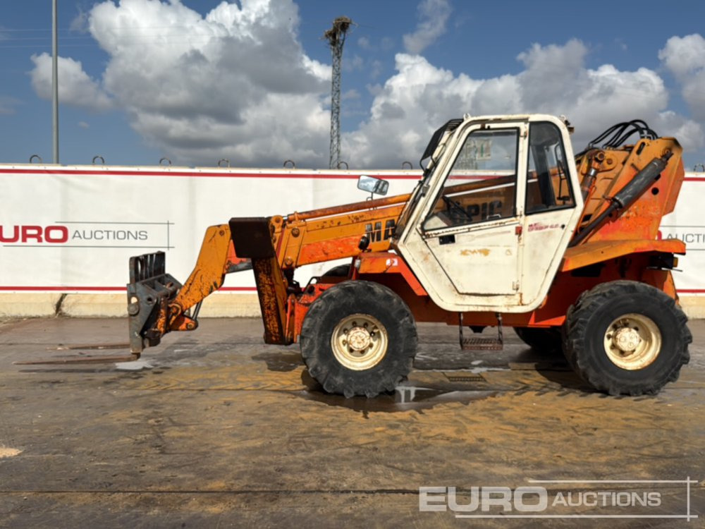 Manitou MT1230SCP - Teleszkópos rakodó: 2 kép. Manitou MT1230SCP - Teleszkópos rakodó: 2 kép.