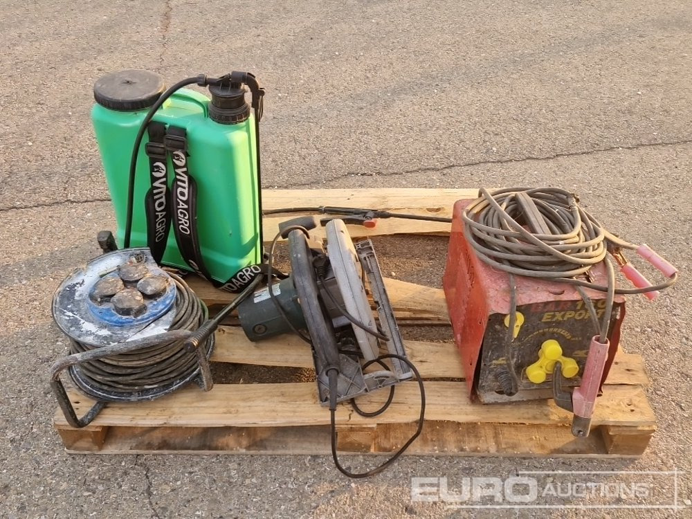 Pallet of Welding Machine, Circular Saw, Cable Reel, Backpack Sprayer - Építőipari berendezések: 5 kép. Pallet of Welding Machine, Circular Saw, Cable Reel, Backpack Sprayer - Építőipari berendezések: 5 kép.