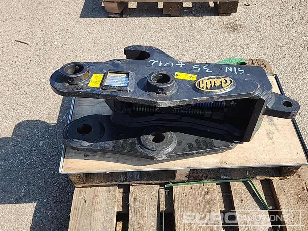 Unused Geith QC60H6G3-5112 - Gyorscsatlakozó: 3 kép. Unused Geith QC60H6G3-5112 - Gyorscsatlakozó: 3 kép.
