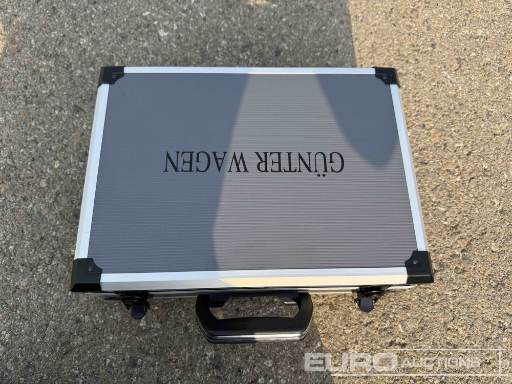 Unused Günter Wagen 110 Pcs Aluminium Tools Box - Építőipari berendezések: 3 kép. Unused Günter Wagen 110 Pcs Aluminium Tools Box - Építőipari berendezések: 3 kép.