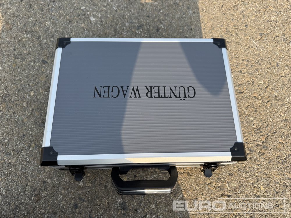 Unused Günter Wagen 110 Pcs Aluminium Tools Box - Építőipari berendezések: 5 kép. Unused Günter Wagen 110 Pcs Aluminium Tools Box - Építőipari berendezések: 5 kép.