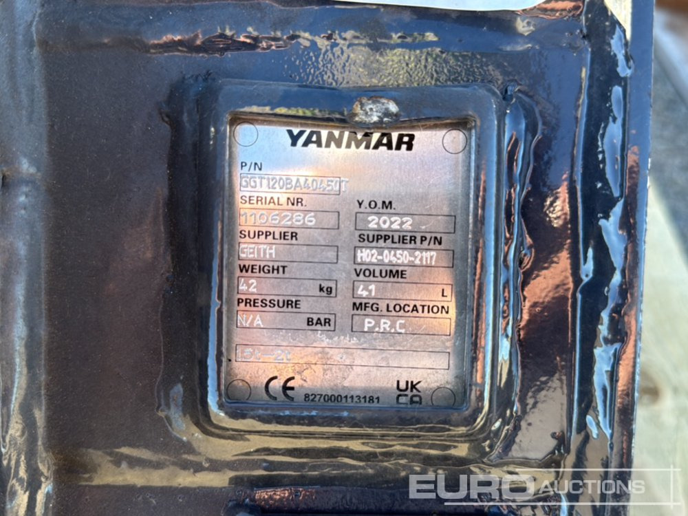 Yanmar Digging Bucket GGT120BA40450T to suit 1.5-2 Ton Excavator (S/Ns 1106286, 1106278, 1106285) (3 of) - Kanál: 5 kép. Yanmar Digging Bucket GGT120BA40450T to suit 1.5-2 Ton Excavator (S/Ns 1106286, 1106278, 1106285) (3 of) - Kanál: 5 kép.