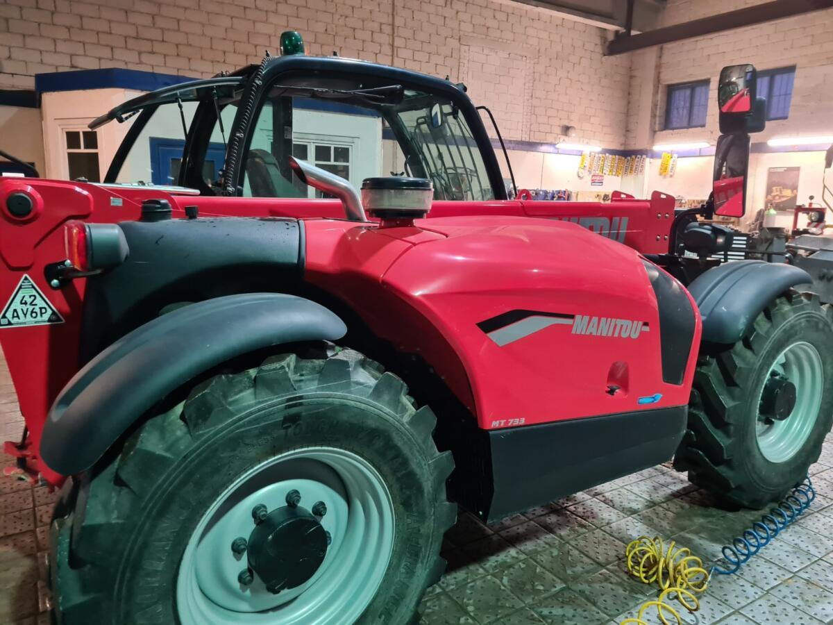 MANITOU MT733 / 2020 - Teleszkópos rakodó: 2 kép. MANITOU MT733 / 2020 - Teleszkópos rakodó: 2 kép.