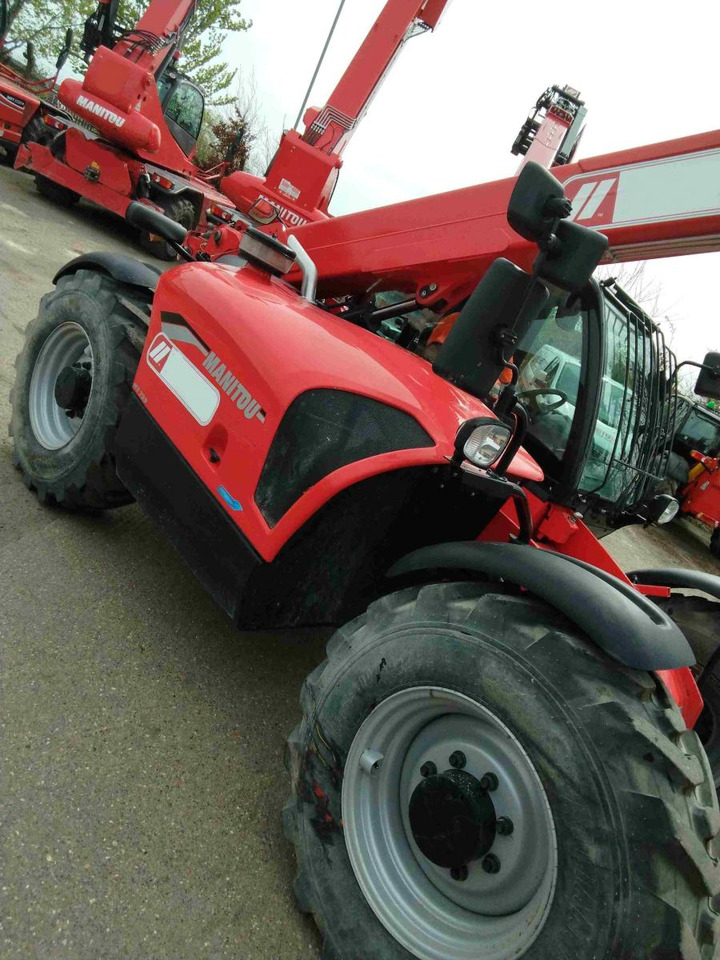 MANITOU MT733 / 2024 - Teleszkópos rakodó: 4 kép. MANITOU MT733 / 2024 - Teleszkópos rakodó: 4 kép.