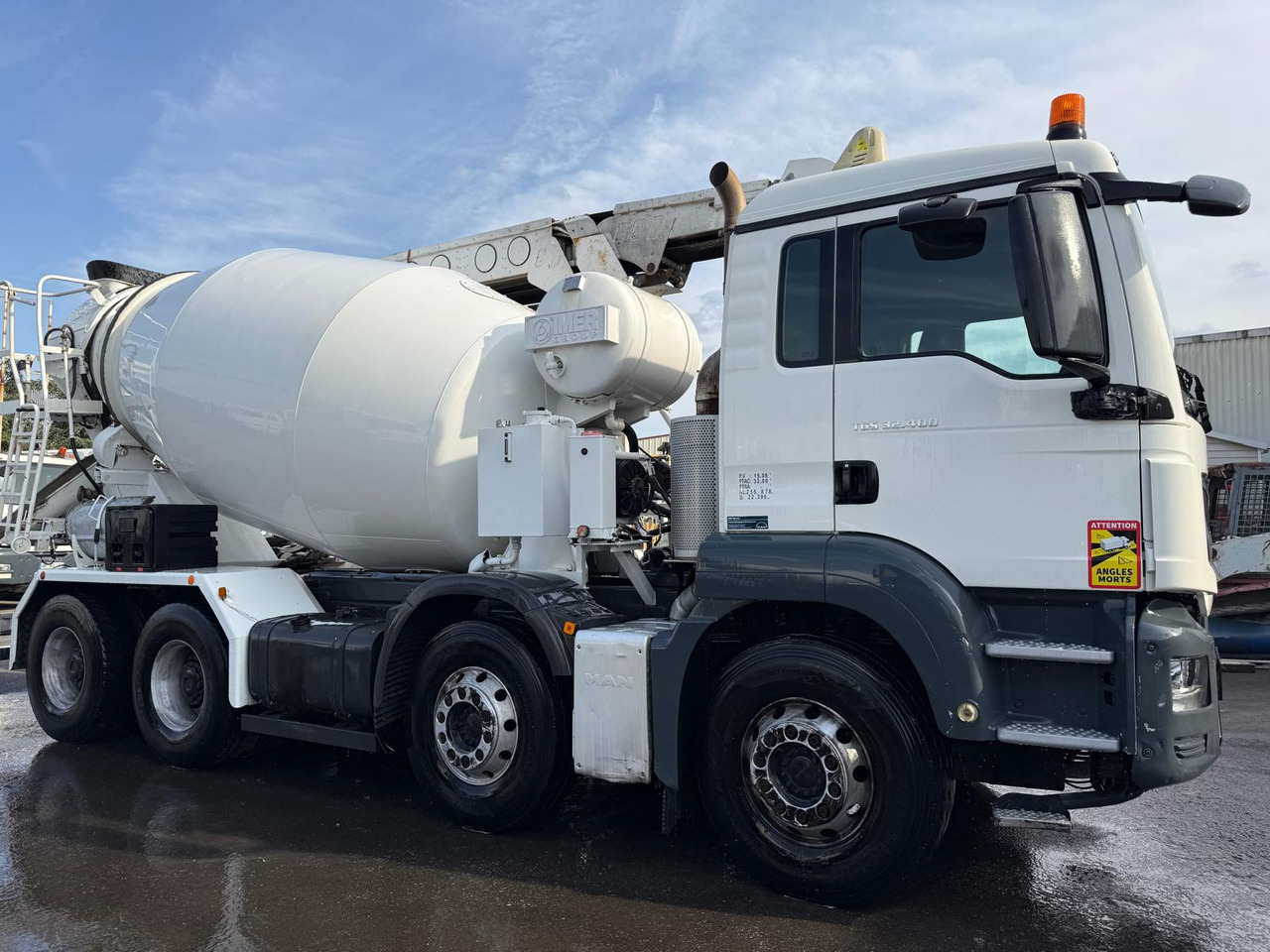 Camion béton MAN TGS 32.400 EA-031-RW - Betonmixer: 3 kép. Camion béton MAN TGS 32.400 EA-031-RW - Betonmixer: 3 kép.